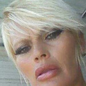 Meet your Posher, Veronica